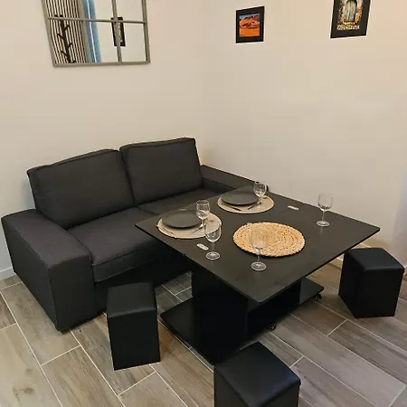 Apartmán Petit Nid Pres De Paris A 300 Metres Du Metro Ligne 1 Montreuil (Seine-Saint-Denis)